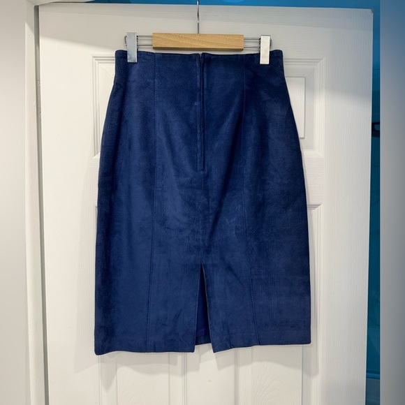 Danier Pencil Skirt - Picture 2 of 5